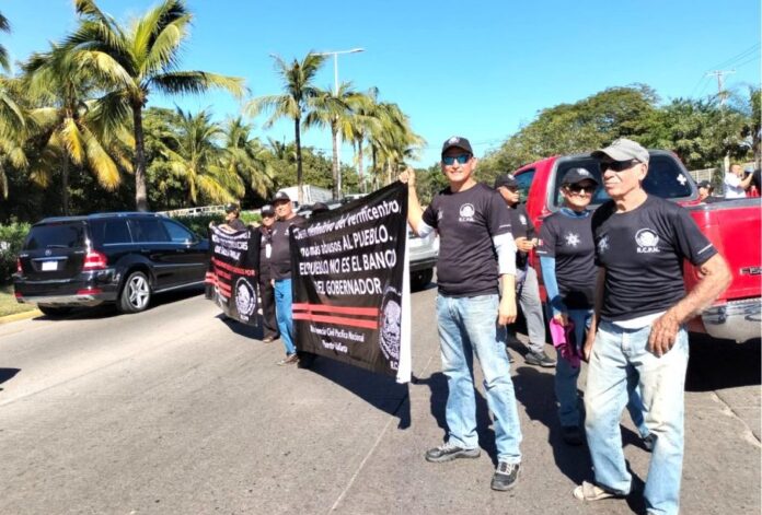 bloquean-carretera-federal-verificentro-905x613