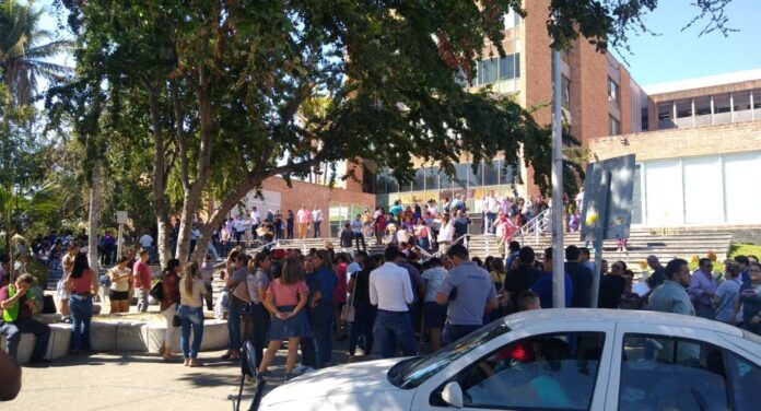 pPNV0ny1-evacuacion-sismo-vallarta-1000x540