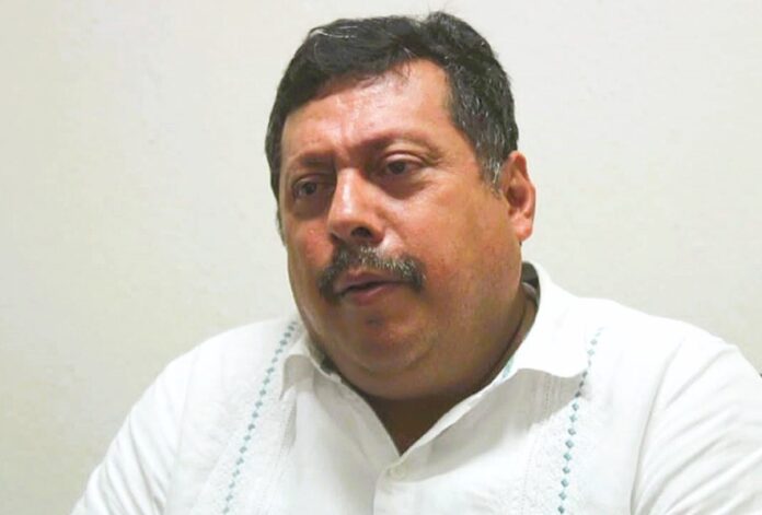 sindico-pide-investigar-oficial-mayor-905x613
