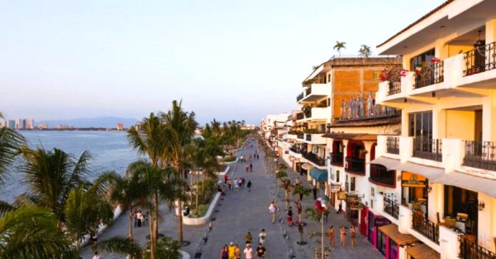 puerto-vallarta-malecon