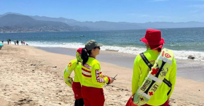 At-Least-26-People-Rescued-From-Drowning-Over-Easter-Weekend-in-Puerto-Vallarta