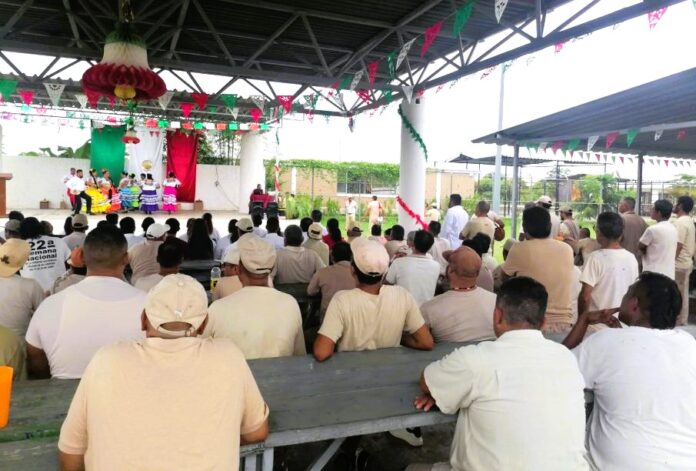 Las-fiestas-patrias-tambien-llegaron-al-Reclusorio-de-Puerto-Vallarta-905x613