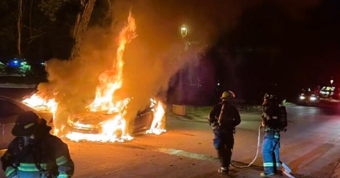 Vehicle-fire-Puerto-Vallarta