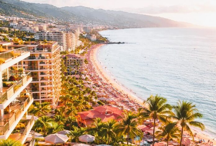 Colonia-mas-cara-para-rentar-en-Vallarta-768x520