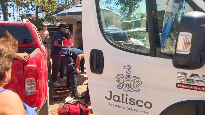 trabajador-telmex-sufre-aparatosa-caida-2.jpeg
