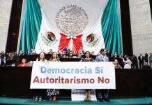 Mexico Moves Into ‘Gray Zone’ in Global Democracy Report