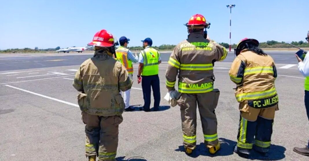 American-Airlines-Flight-Lands-Safely-After-Puerto-Vallarta-Emergency