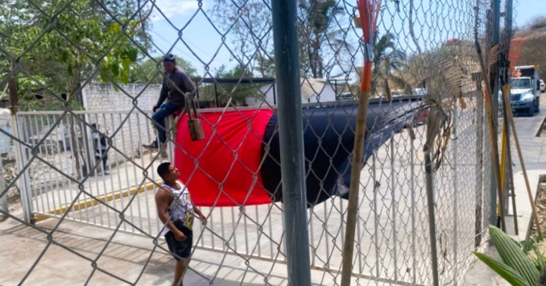 Garbage-collection-workers-halt-service-in-Puerto-Vallarta