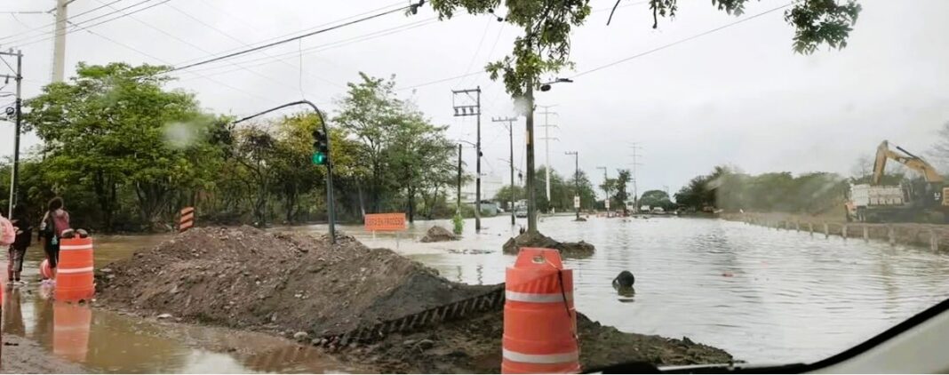 Do-Not-Cross-Paso-del-Guayabo-Officials-Warn-Drivers