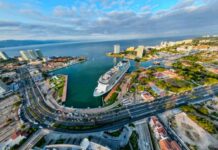 Puerto Vallarta Faces Floating Billboard Controversy, Restaurant Closures, and Key Resignation