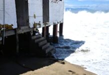 Restaurant and Eight Businesses Evacuated at Playa de Oro as Waves Erode Foundations
