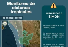 Hurricane Simón Prompts Hotel Evacuations and Activity Suspension in Puerto Vallarta